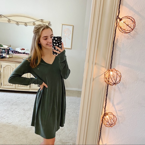 Abercrombie & Fitch Dresses & Skirts - ABERCROMBIE & FITCH MEDIUM TALL OLIVE GREEN DRESS